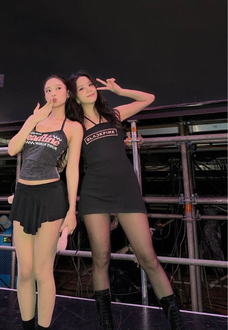 BLACKPINK DEADLINE 公式　Tシャツ