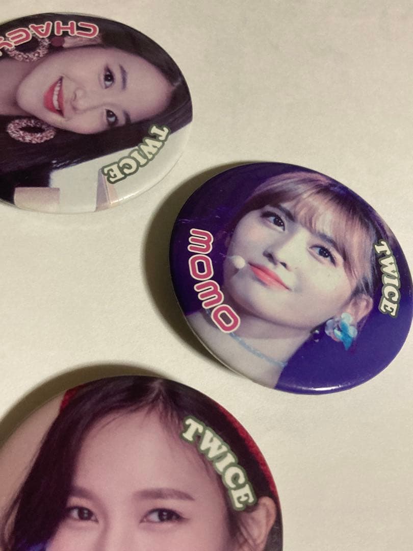 TWICE 缶バッチ　キーホルダー　韓国購入　ハングル文字表記