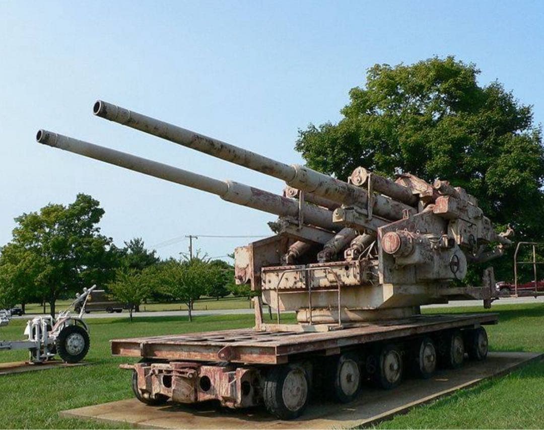 ドイツ軍 E-100自走砲 128mm FlaK40連装高射砲 1/72 完成品