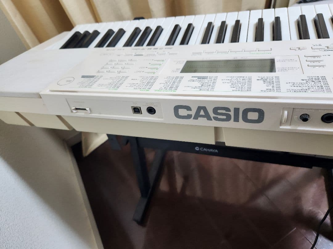 CASIO LK-218 CASIO 電子ピアノ　光ナビゲーション※台別売り