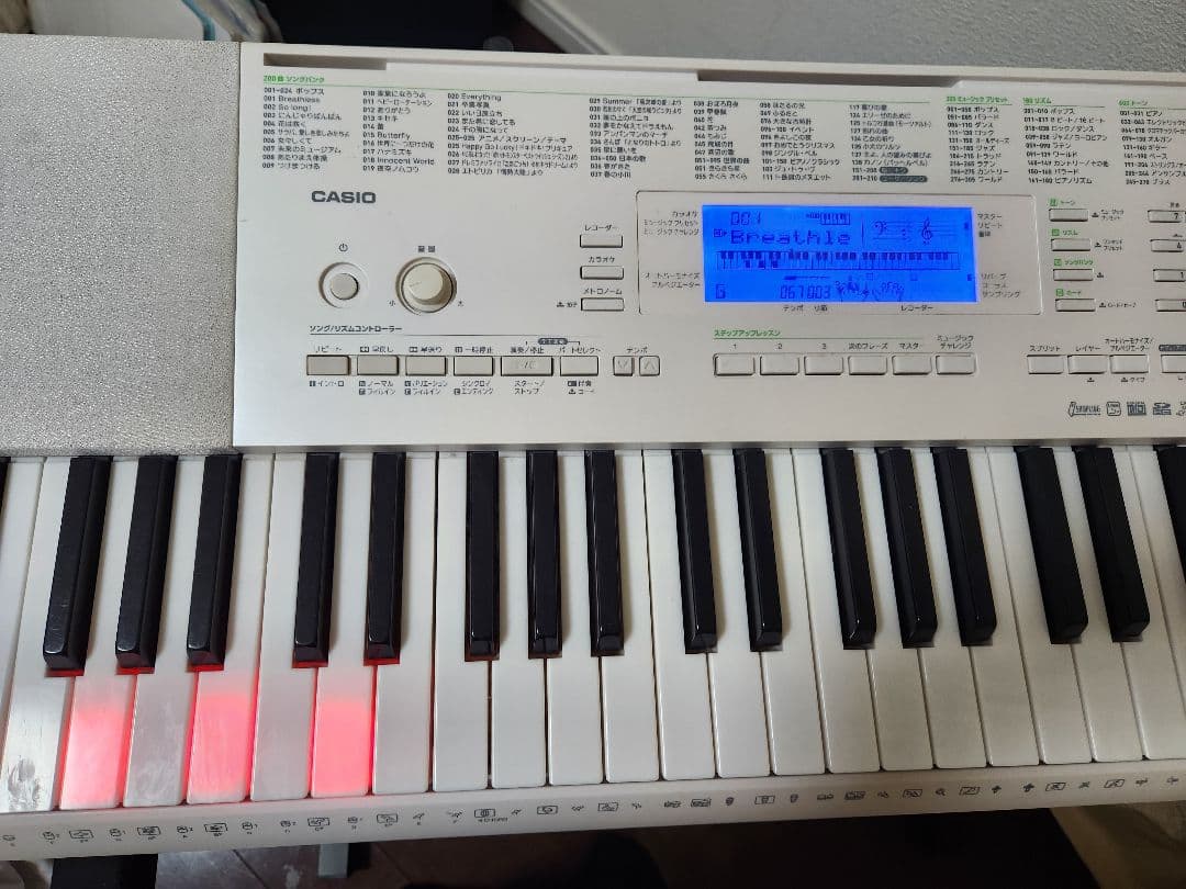 CASIO LK-218 CASIO 電子ピアノ　光ナビゲーション※台別売り