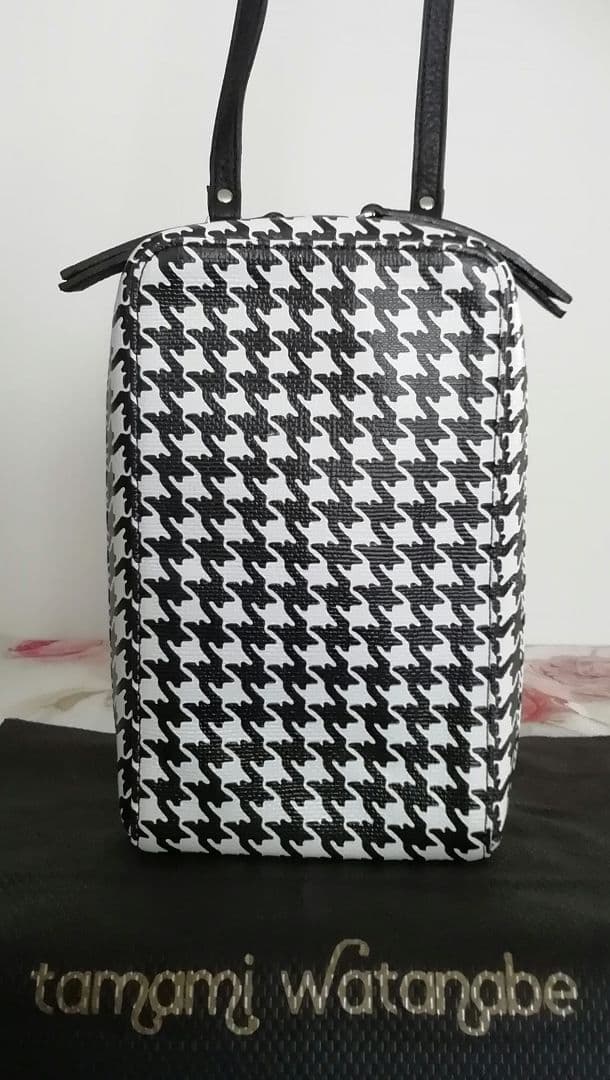 タマミワタナベ☆牛革スマホショルダーバッグ日本製☆ADMJレザージュエルズZAO