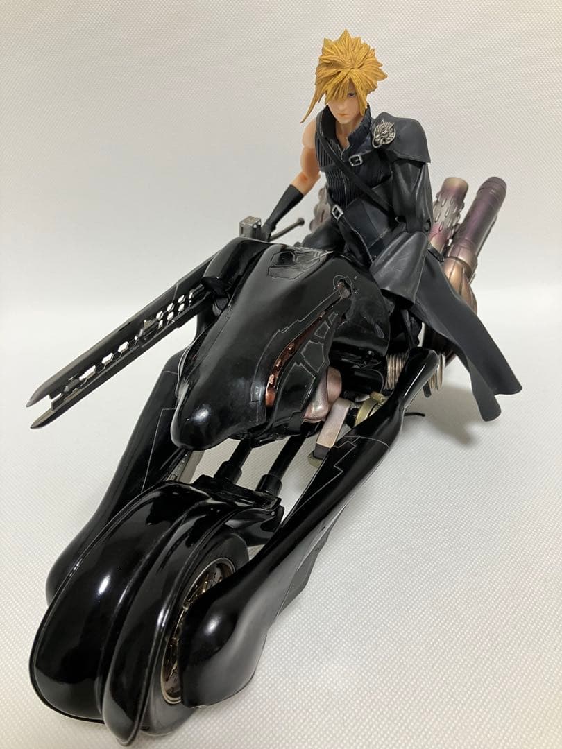 FF7アドベントチルドレン クラウド&フェンリル フィギュア - メルカリ