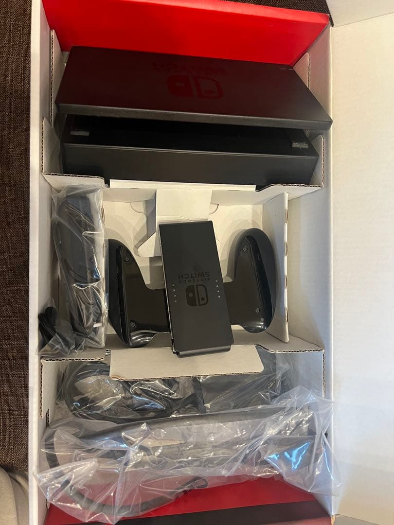 Nintendo Switch 本体 青/赤 Joy-Con付き　SD付き