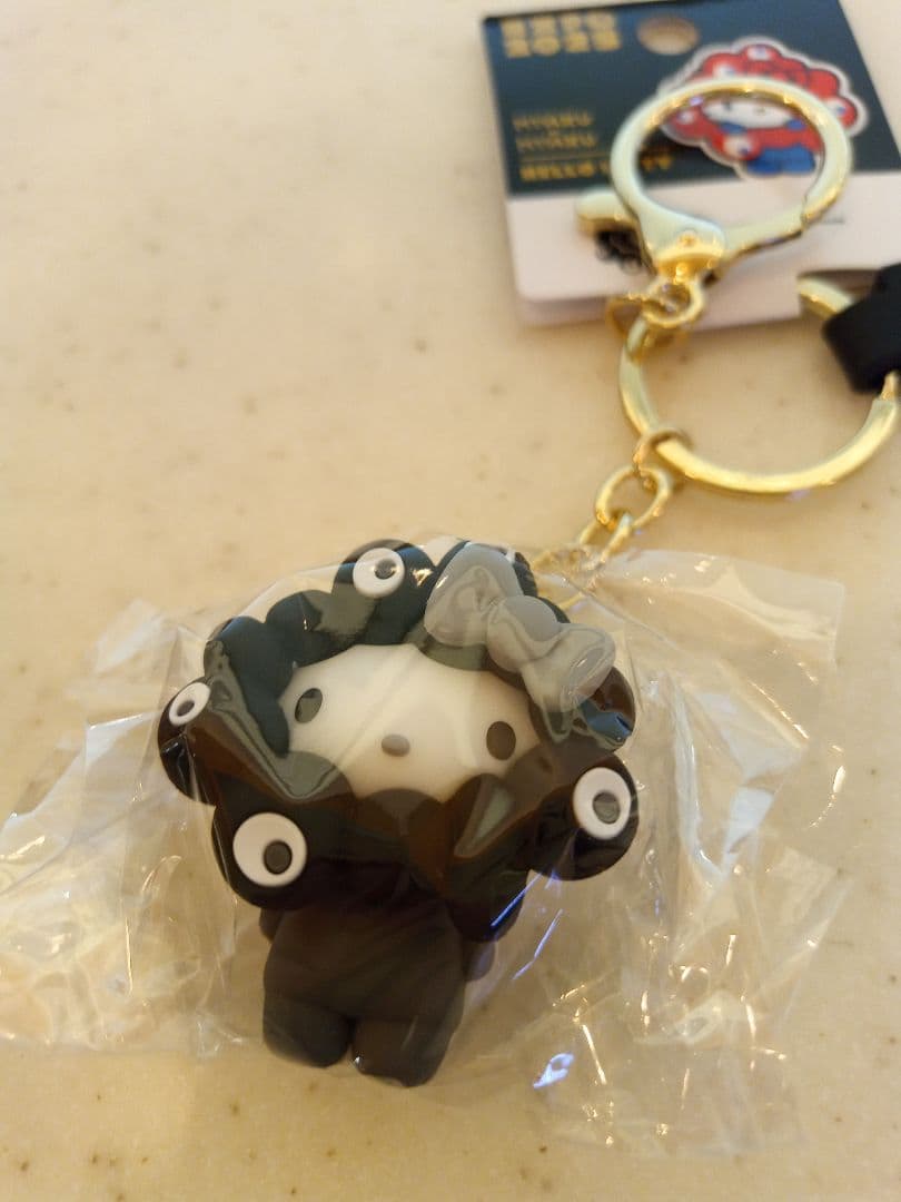 サンリオ黒ミャクミャクなりきり立体キーホルダークロミシナモンロールキティ 3点