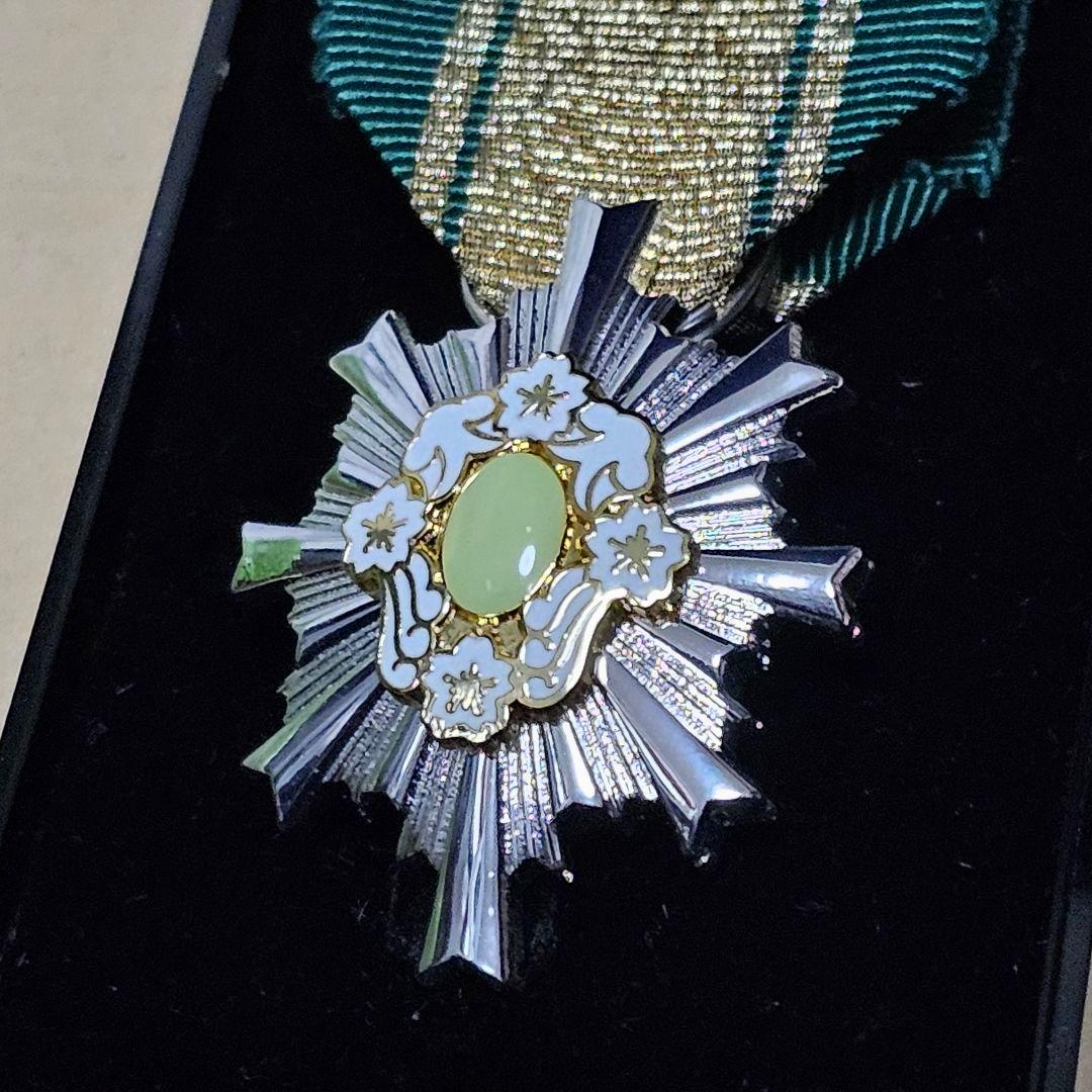 第2級防衛功労章箱付き