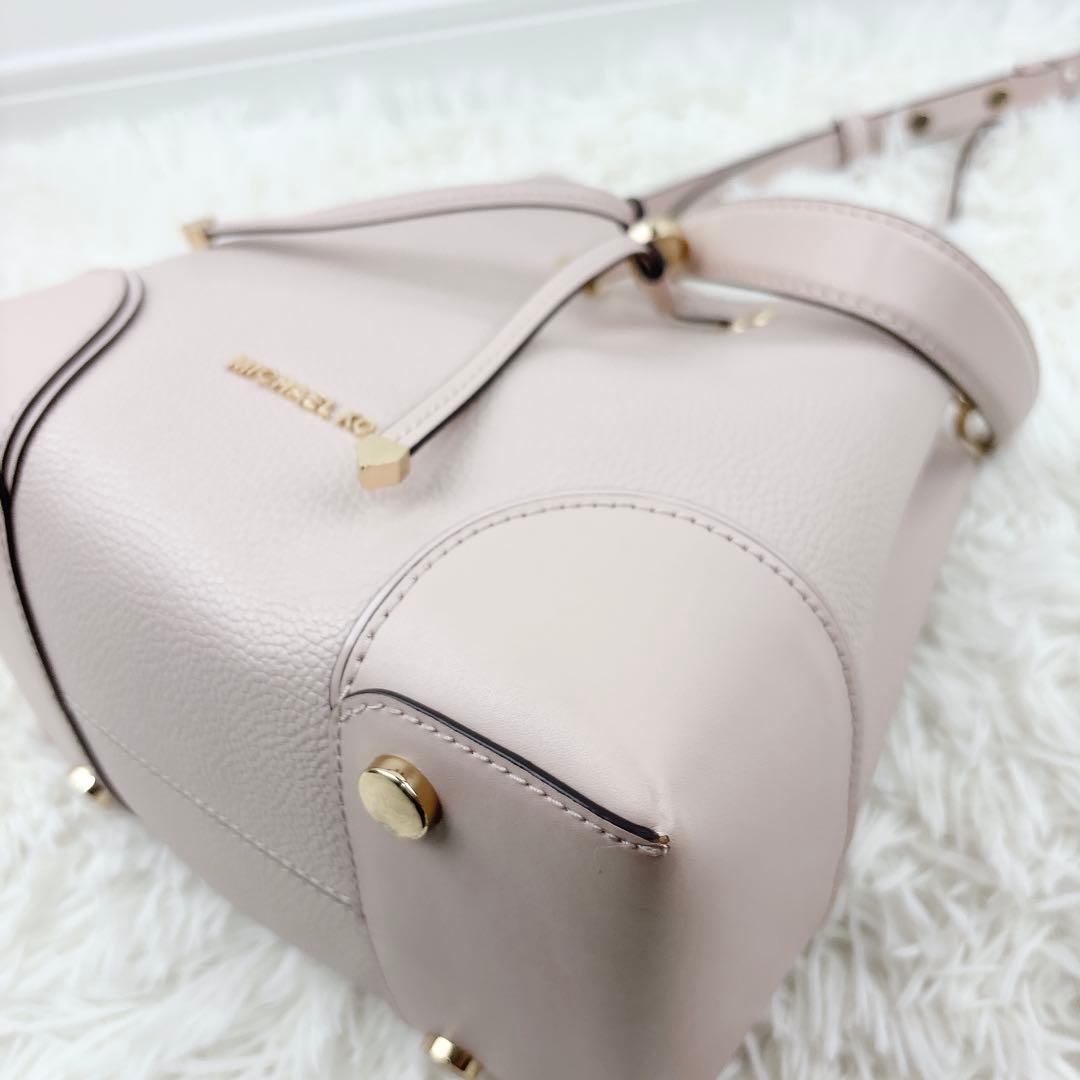 美品✨マイケルコース レザー巾着ショルダーバッグ ピンクベージュ　2way