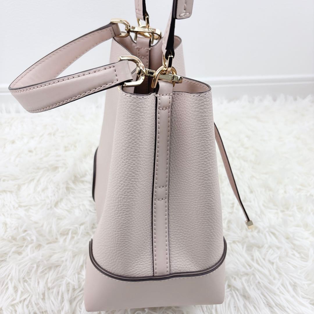 美品✨マイケルコース レザー巾着ショルダーバッグ ピンクベージュ　2way