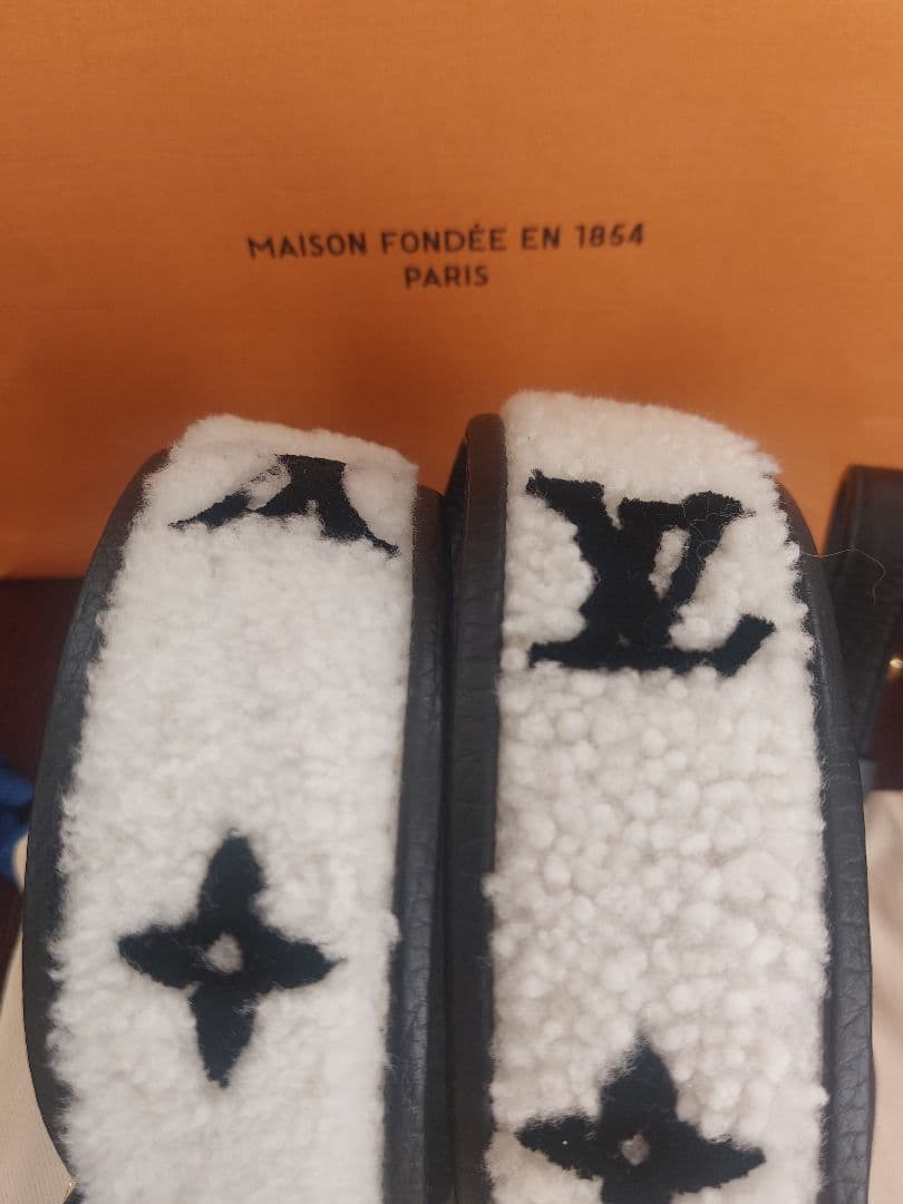 ルイヴィトンショルダー　シリアルBC3261 型番JO1300 未使用