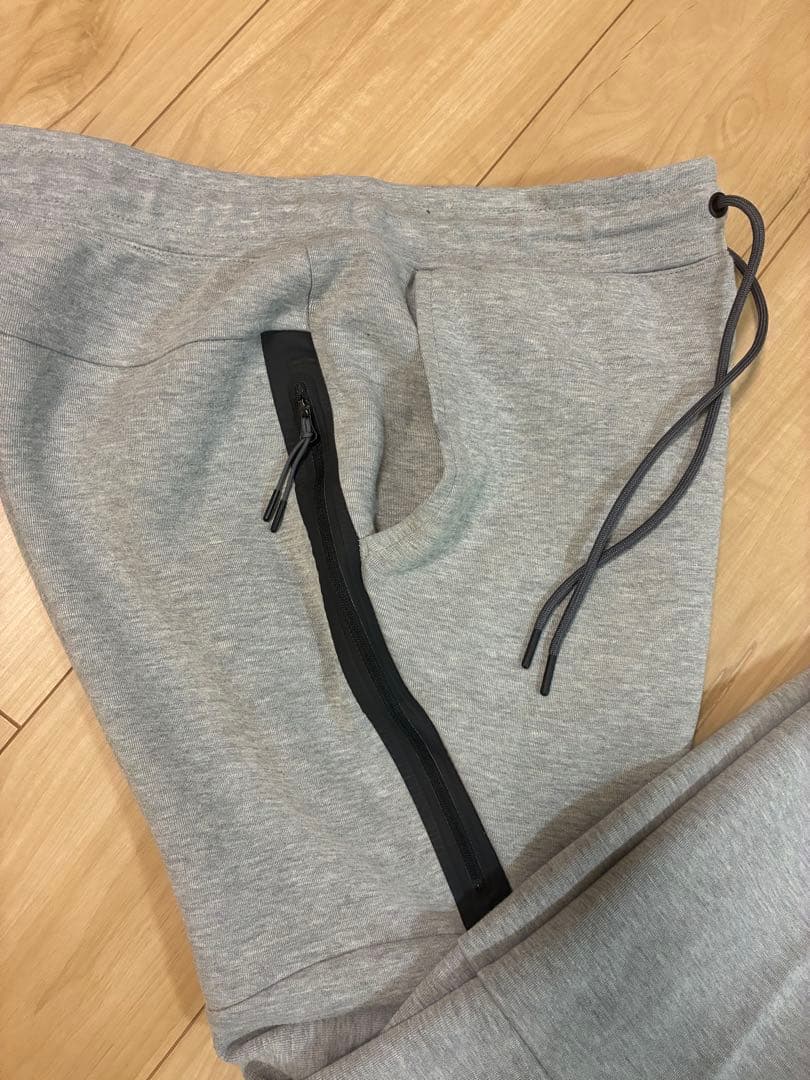 ナイキテックフリース　セットアップ　上下　グレー　サイズLM 国内正規品