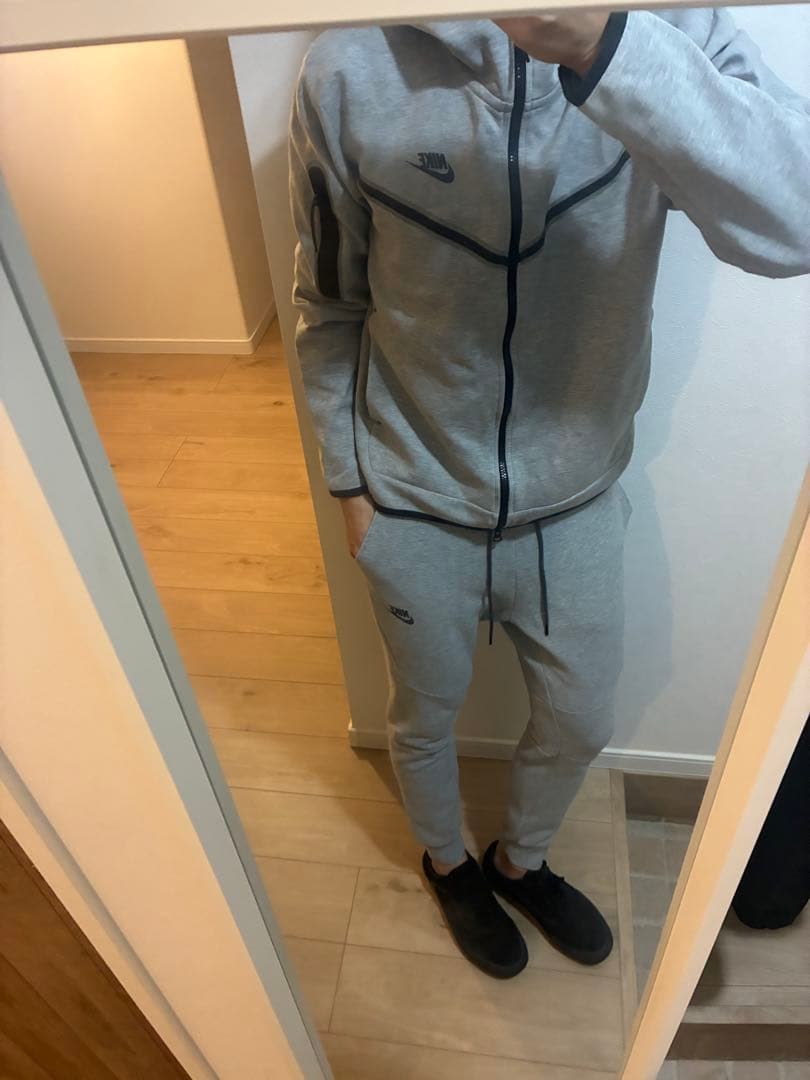 ナイキテックフリース　セットアップ　上下　グレー　サイズLM 国内正規品