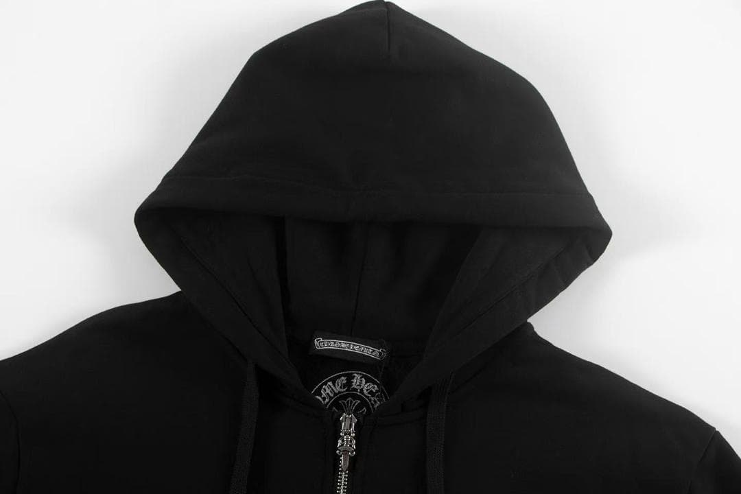 Chrome Heartsのジップアップブラックパーカー