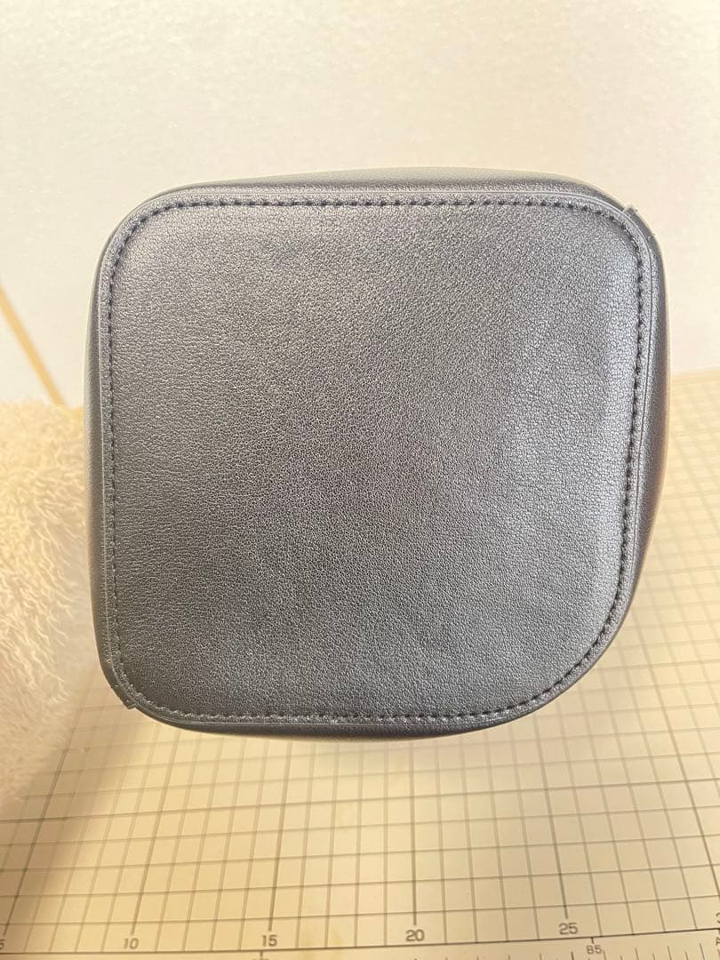 レザー バケツ型 ショルダーバッグ 黒 バケツバッグ ペブル ハンドバッグ