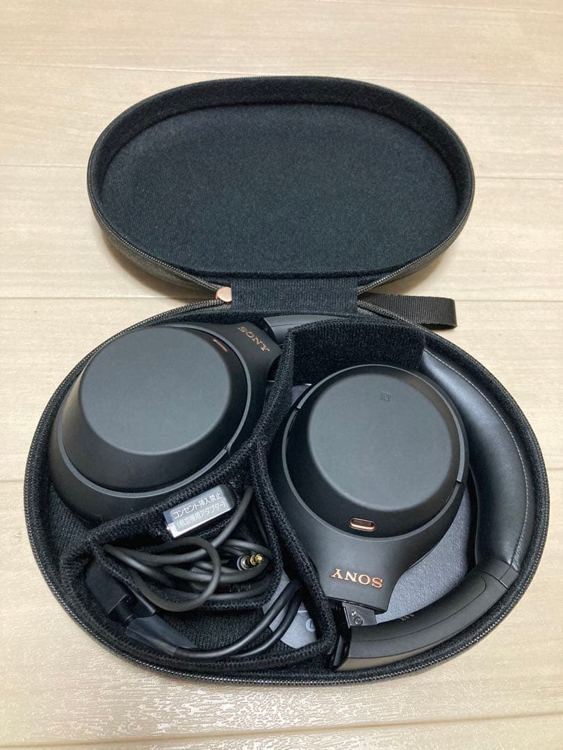 美品SONY ワイヤレスヘッドホン ブラックWH-1000XM4