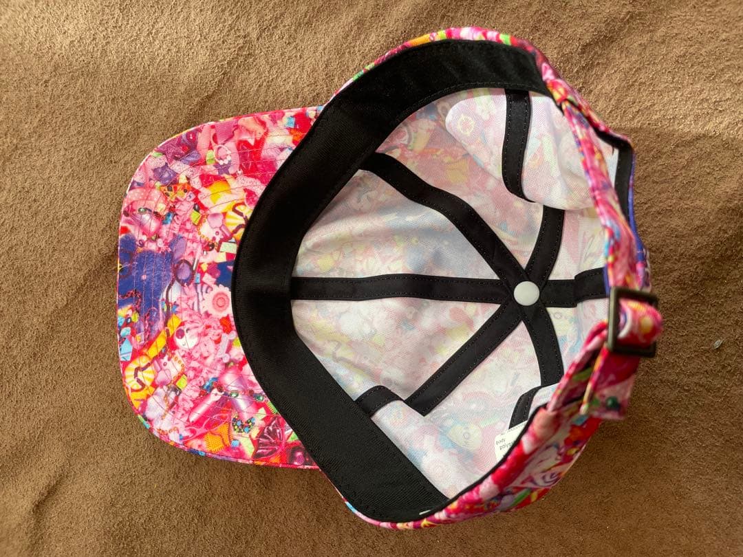 6%DOKIDOKI キャップとブックとDVD