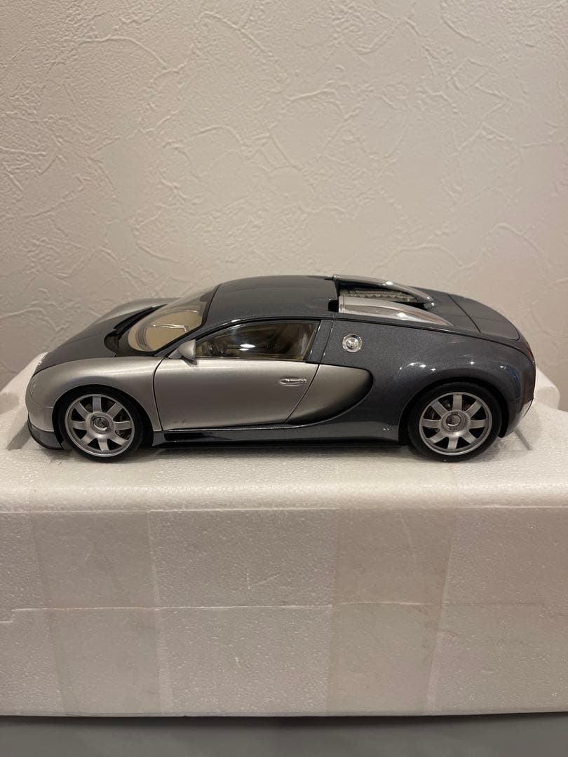 AUTOart モデルカー ブガッティ ヴェイロン 1/18 美品 - メルカリ