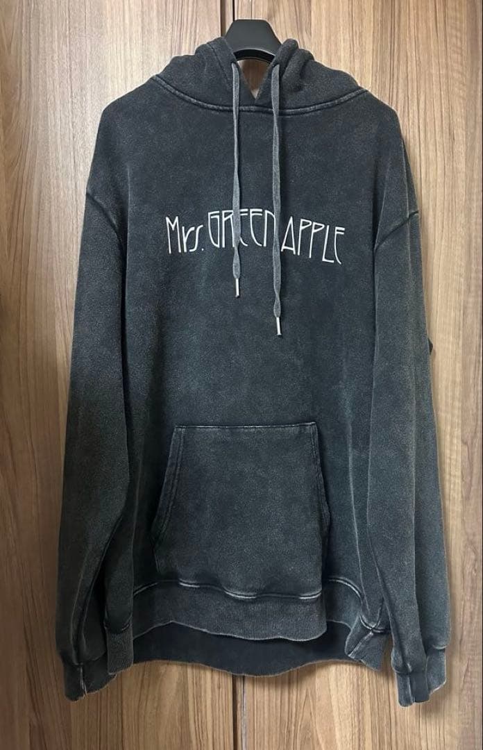 Mrs. GREEN APPLE EDEN to BABEL フーディ　L 愛知公演】“EDEN to BABEL” フーディ / ブラック – Mrs. GREEN APPLE