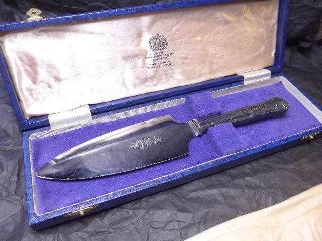 英国、銀製品の御用達メーカー、シルバースミス、マッピン　& ウェッブ