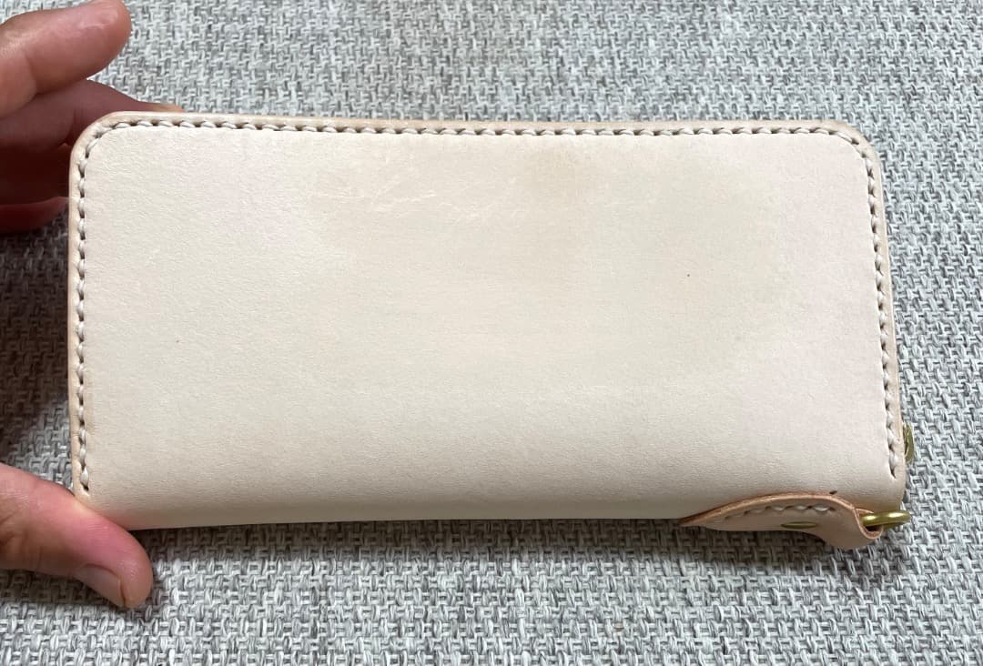 くじらさん専用 ティアドロップ付き極厚ラウンドファスナー長財布／エクセラ