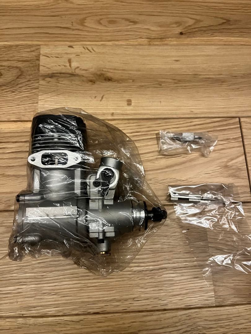 マヌエル ラジコン　エンジン　YS 61LONG