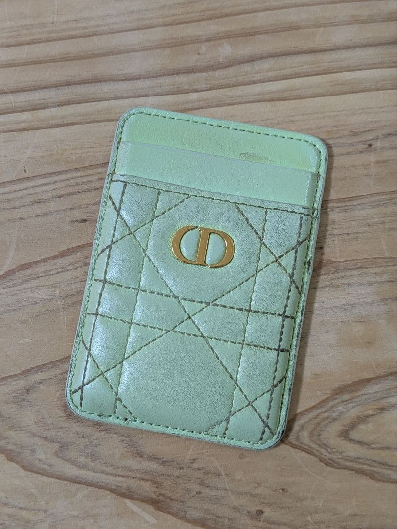 Christian Dior マグネット カードホルダー パステルミント