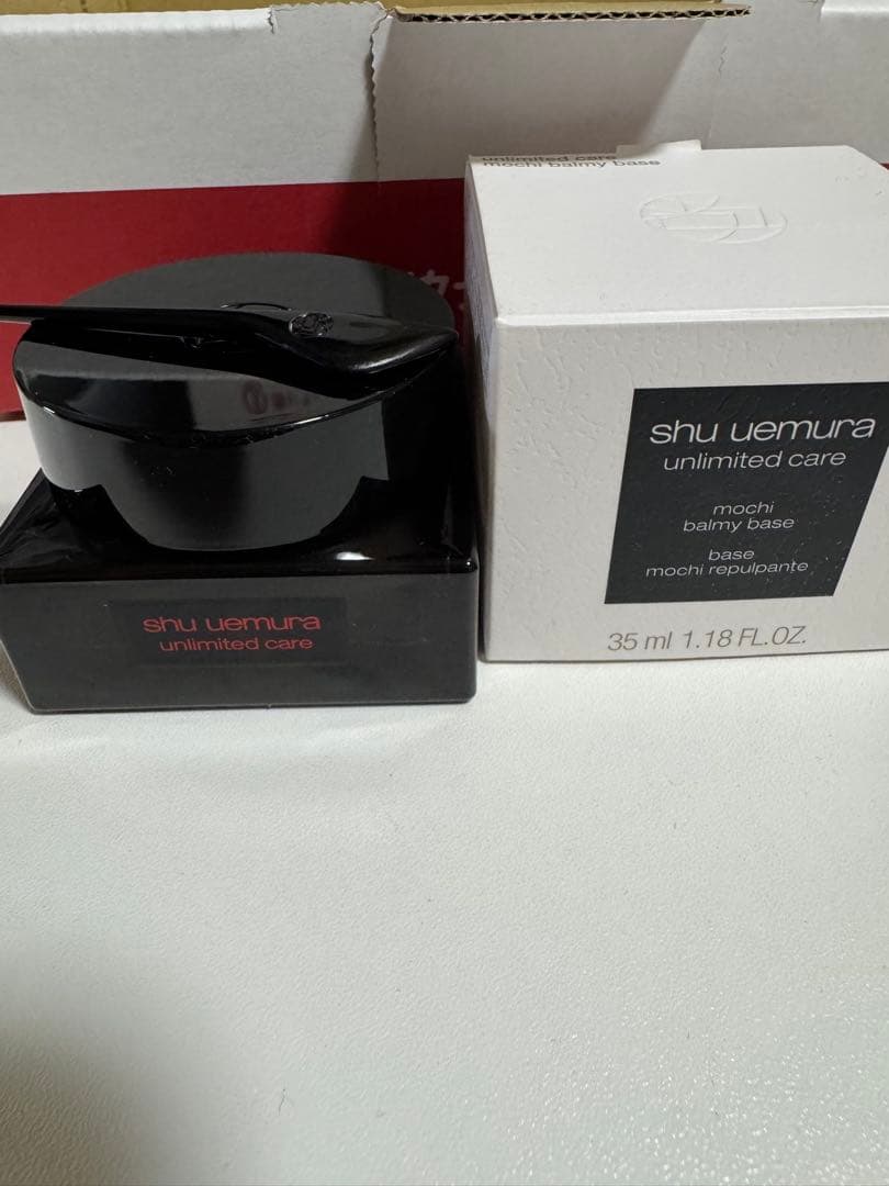 shu uemura unlimited ファンデ2種、モチバーム、ブラシセット