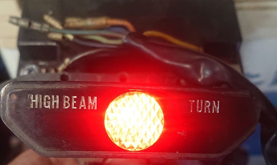 スズキ GT380 gt550 国内メーター部品 速度警告灯 組み換え用 - メルカリ