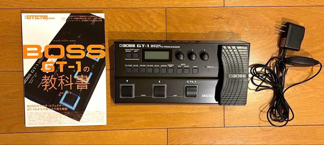 BOSS GT-1 ギターエフェクター 教科書付き - メルカリ