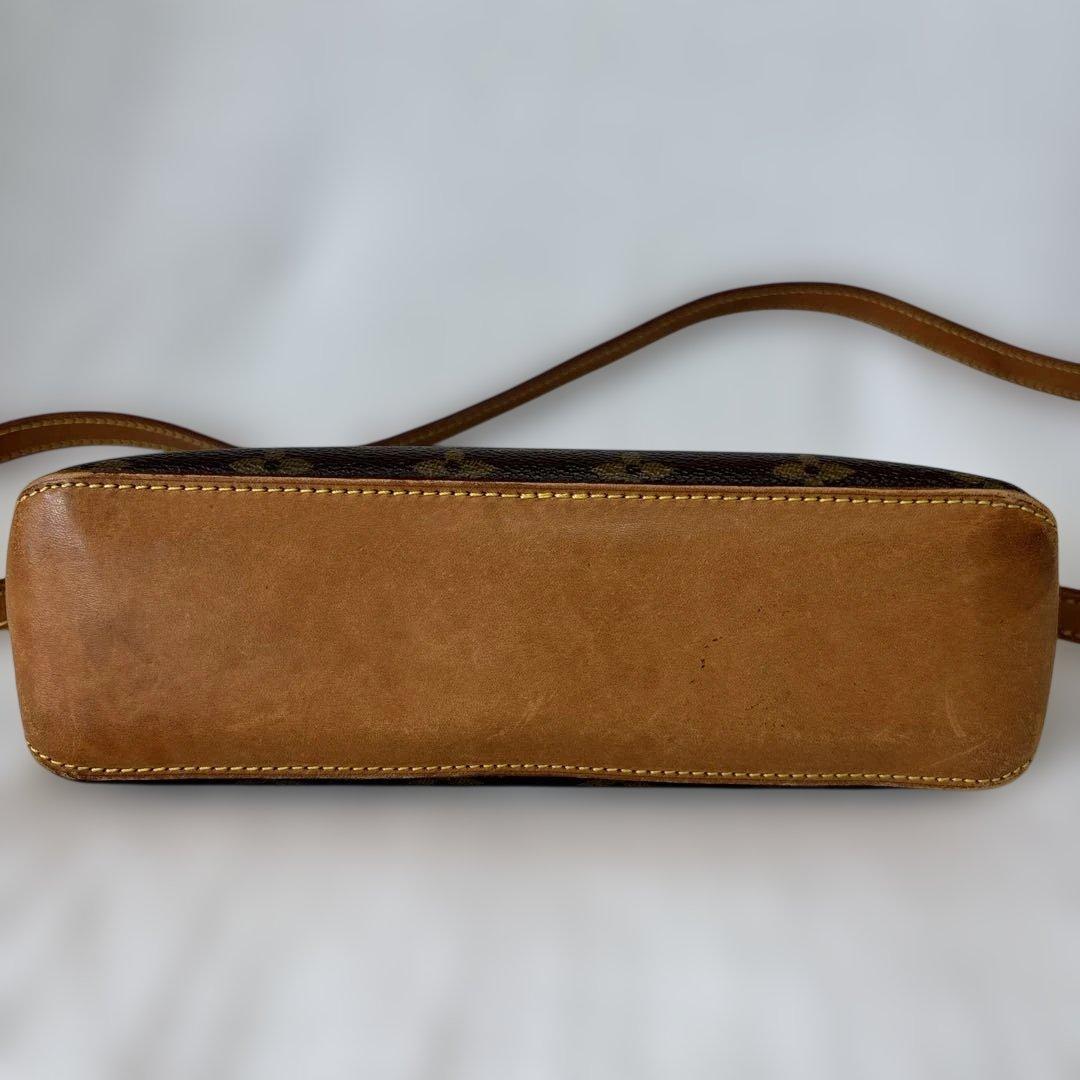 結衣ちゃんママ美品ルイ・ヴィトン モノグラム トロターショルダーバッグ