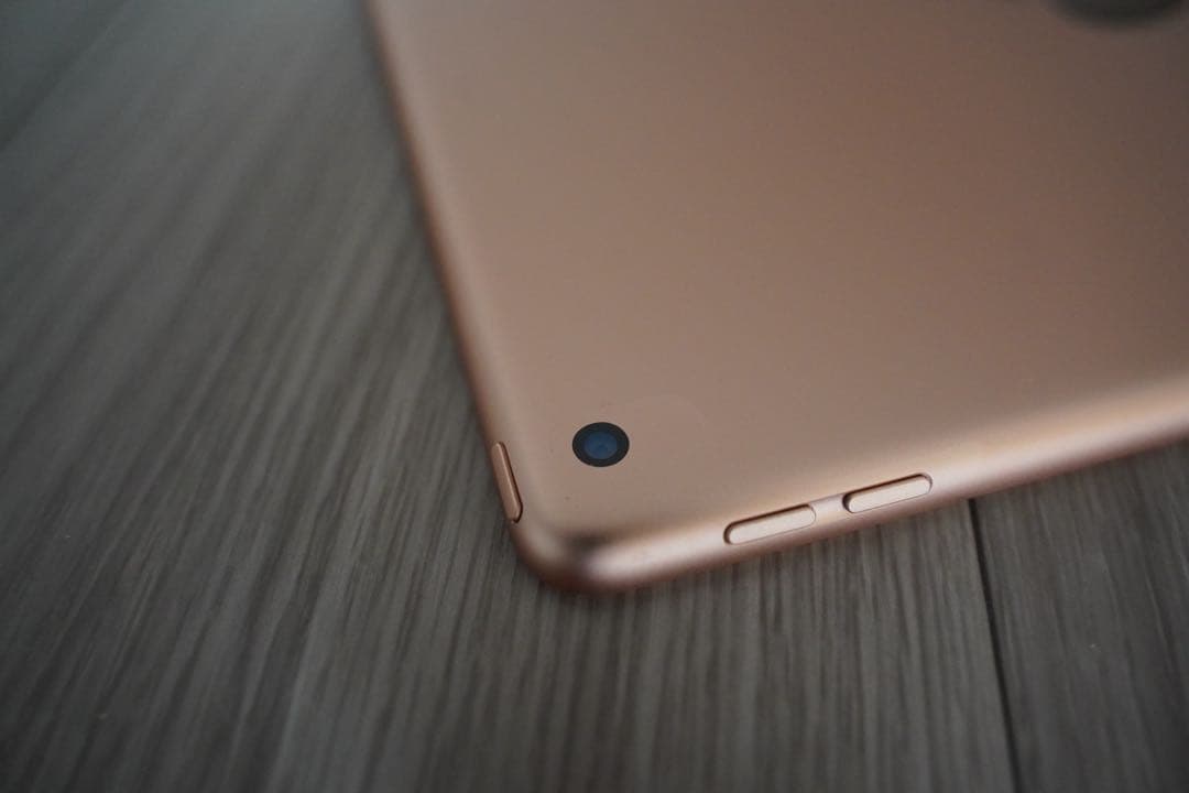 iPad第7世代A2197/32GB MW762J/A電池95％WIFIモデル - メルカリ