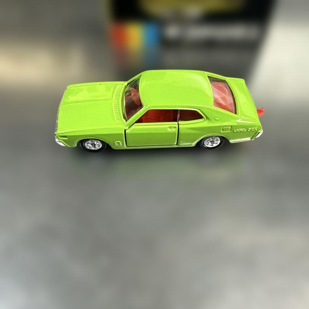 トミカ Nissan Laurel 2000 SGX ミニカーオリジナル黒箱付