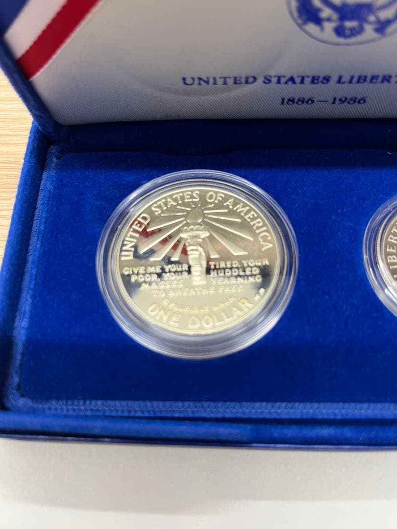1986年に発行された1886-1986アメリカ自由の女神記念コインのセット
