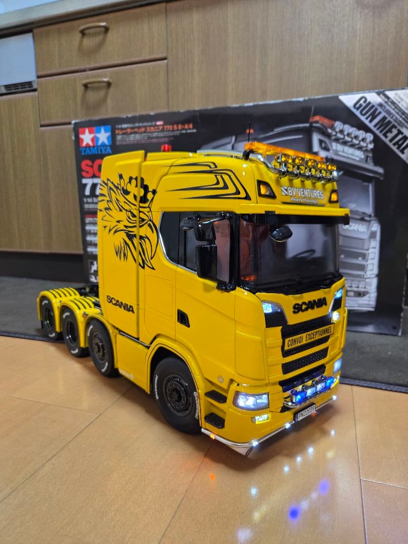 タミヤ1/14 スカニア　770S 8×4/4 フルオペレーション