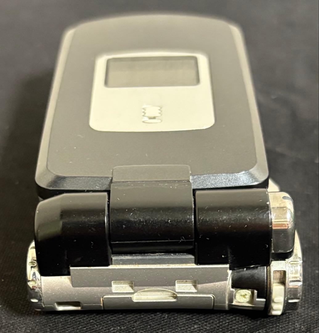 NTT DoCoMo P900iV 携帯電話 クラウドブラック FF7 AC