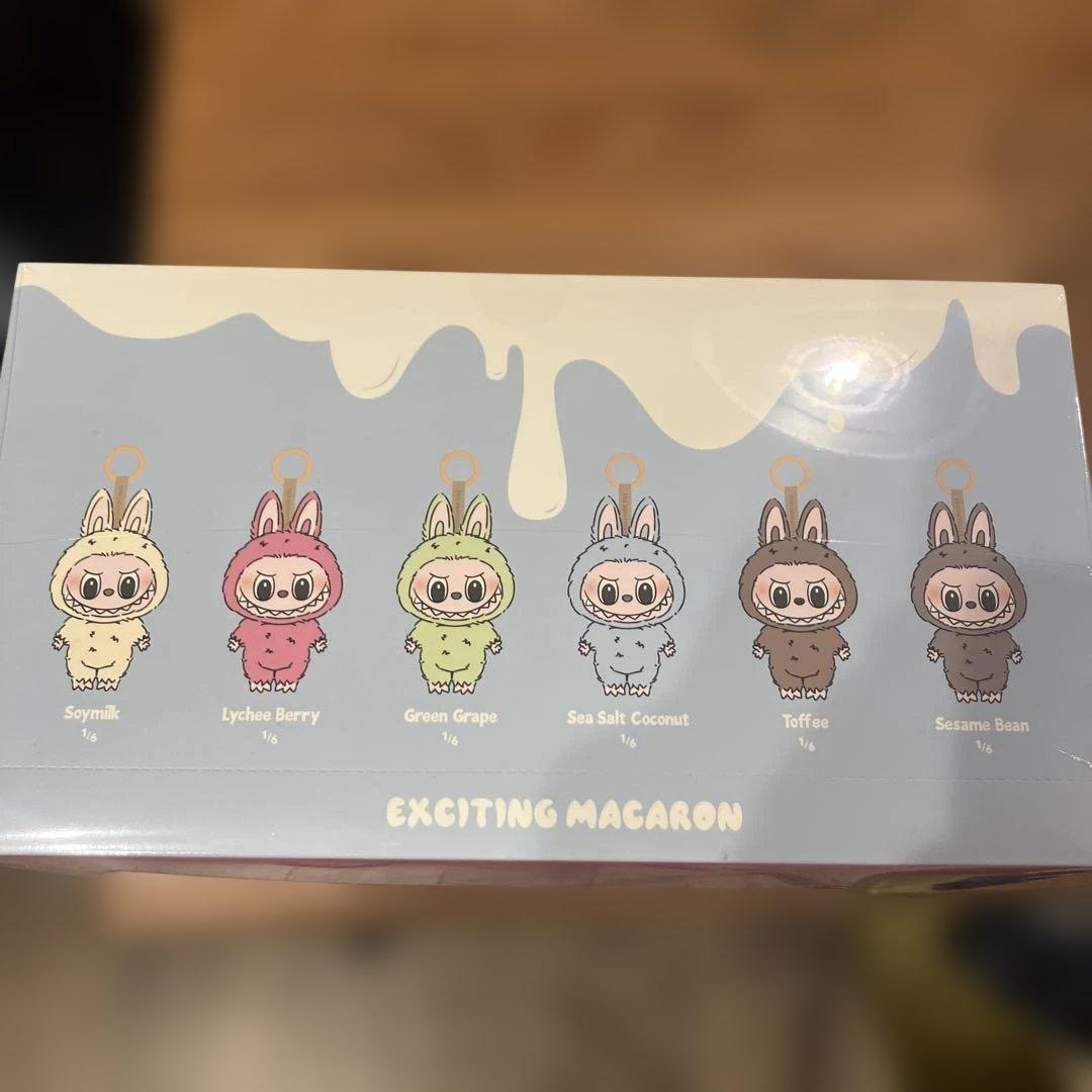 EXCITING MACARON The Monsters ぬいぐるみ　ラブブ