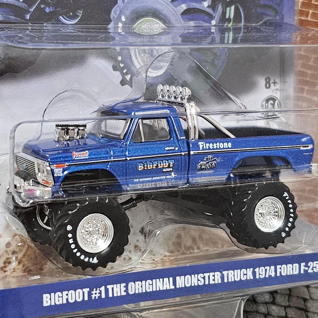 グリーンライト　ビッグフット　モンスタートラック　ビッグタイヤ　1/64