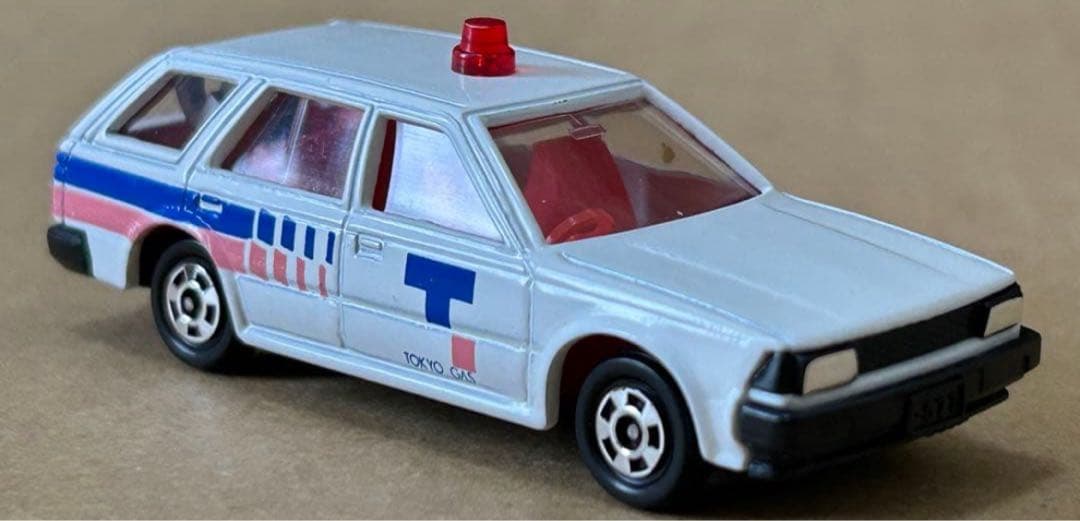 トミカ ニッサン ブルーバードワゴン 東京ガス