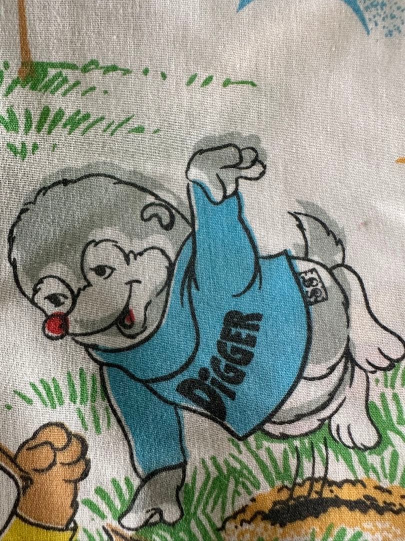 アニマル動物柄ヴィンテージ シーツ ムチャチャkeikiiiブーフーウー古着