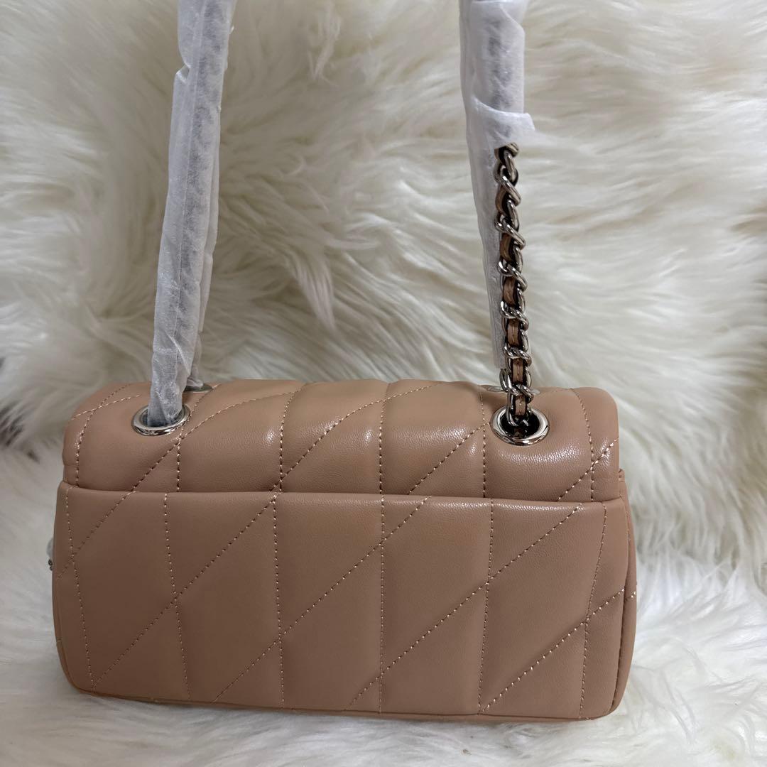 COACH ショルダーバッグ ベージュ キルティング20cm