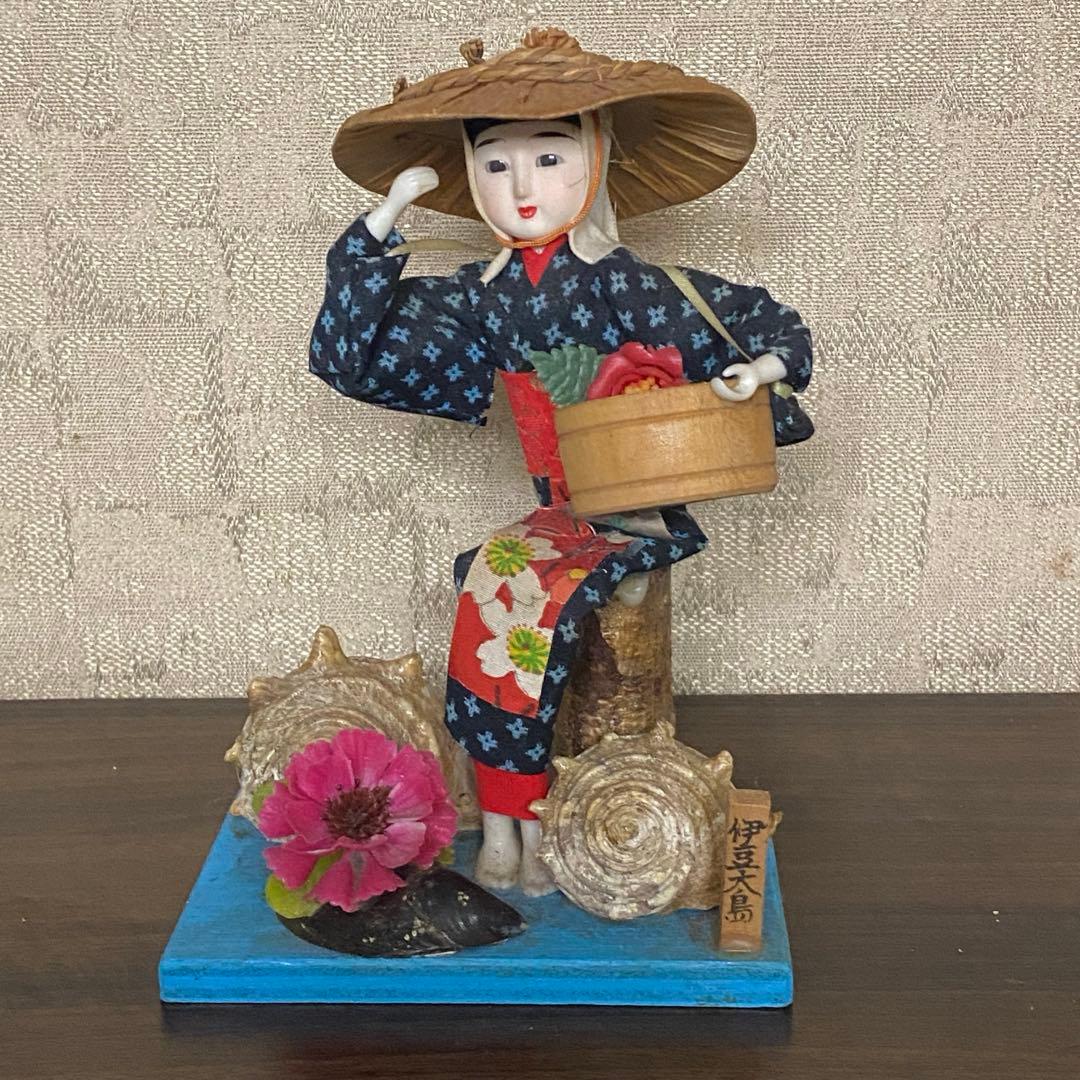 伊豆大島　貝殻　海女人形　昭和レトロ　アンティーク 希少品 デッドストック昭和 貝人形お嬢さん（バイ貝）江ノ島しおり付き | kokeshka