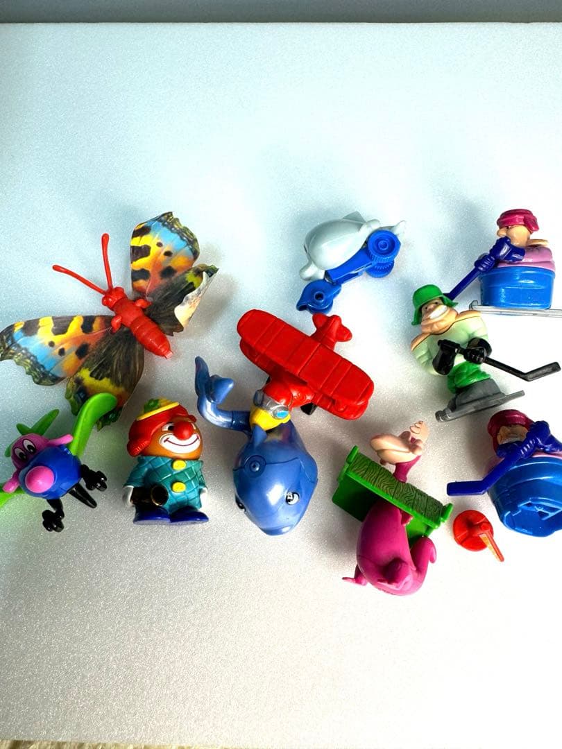 キンダーサプライズ10個セット - メルカリ