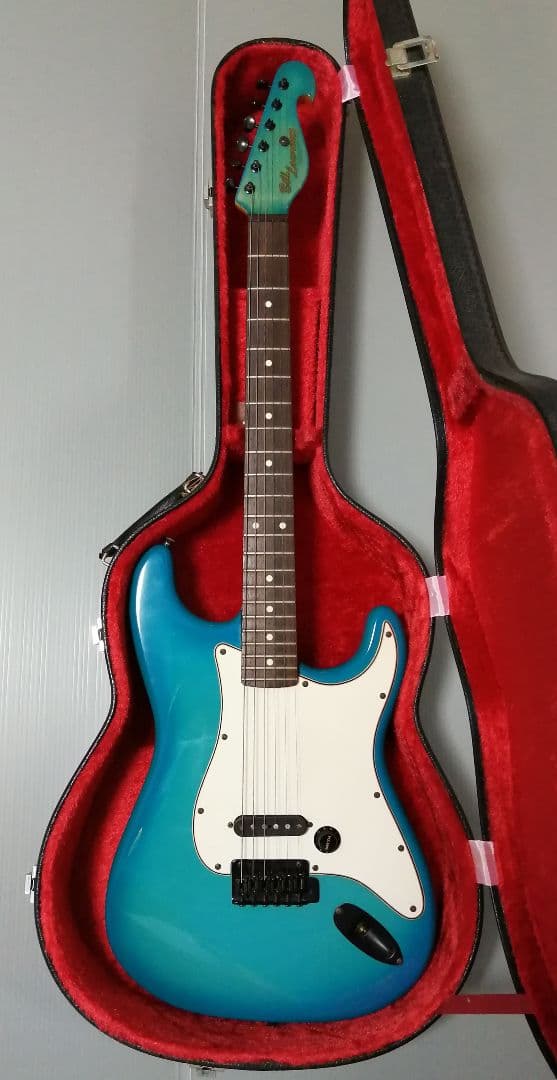 Bill Laurence Guitarシャケモデル？