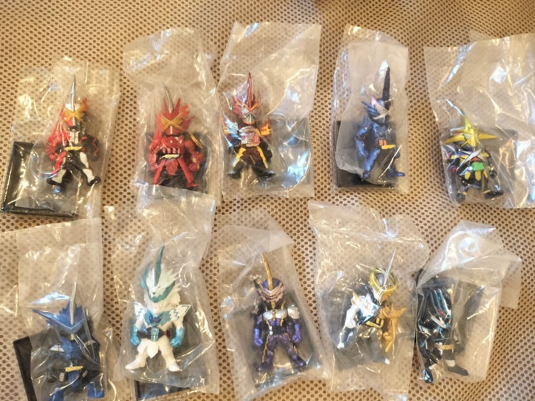 未開封】仮面ライダーコンバージ ゼロワン セイバー ギーツ 40体セット