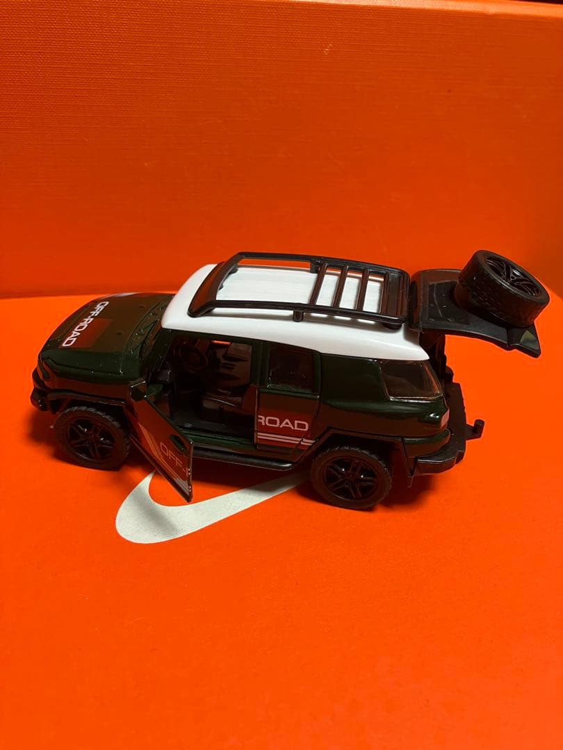 4台セット fjクルーザー cruiser SUV ミニカー ルーフラック付き