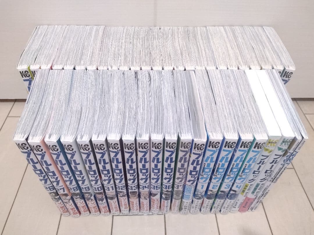 ブルーロック 1巻〜37巻 全巻セット＋関連本9冊