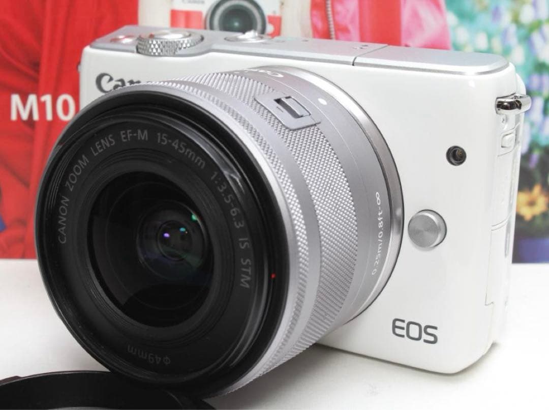 ❤️人気のホワイト Wi-Fi&自撮り❤️Canon EOS M10レンズキット