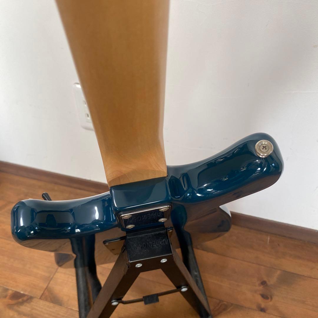 BACCHUS バッカス　エレキギター　ムスタングタイプ