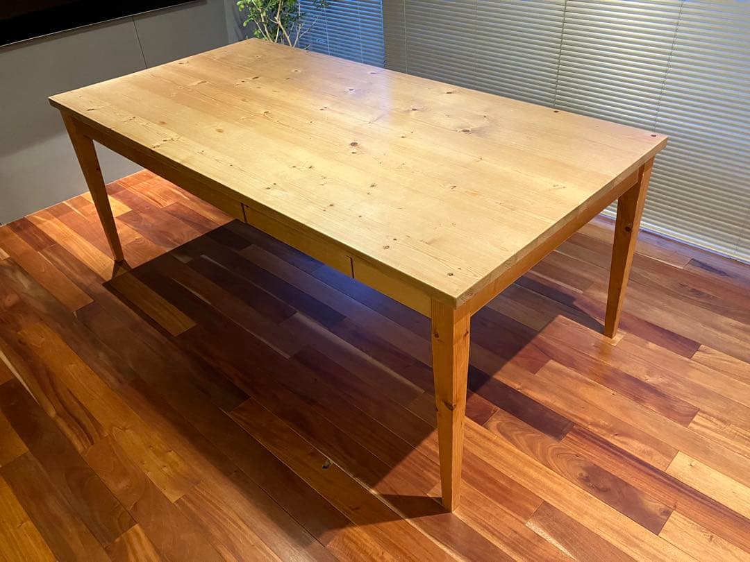 無垢材木製ダイニングテーブル 引き出し付き