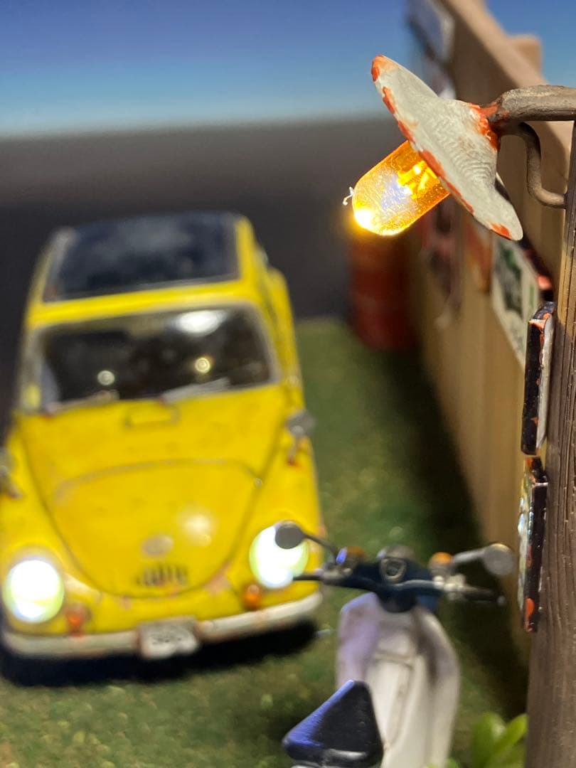 1/32 自作ジオラマ完成品 スバル360&カブ 昭和レトロな風景 LED照明