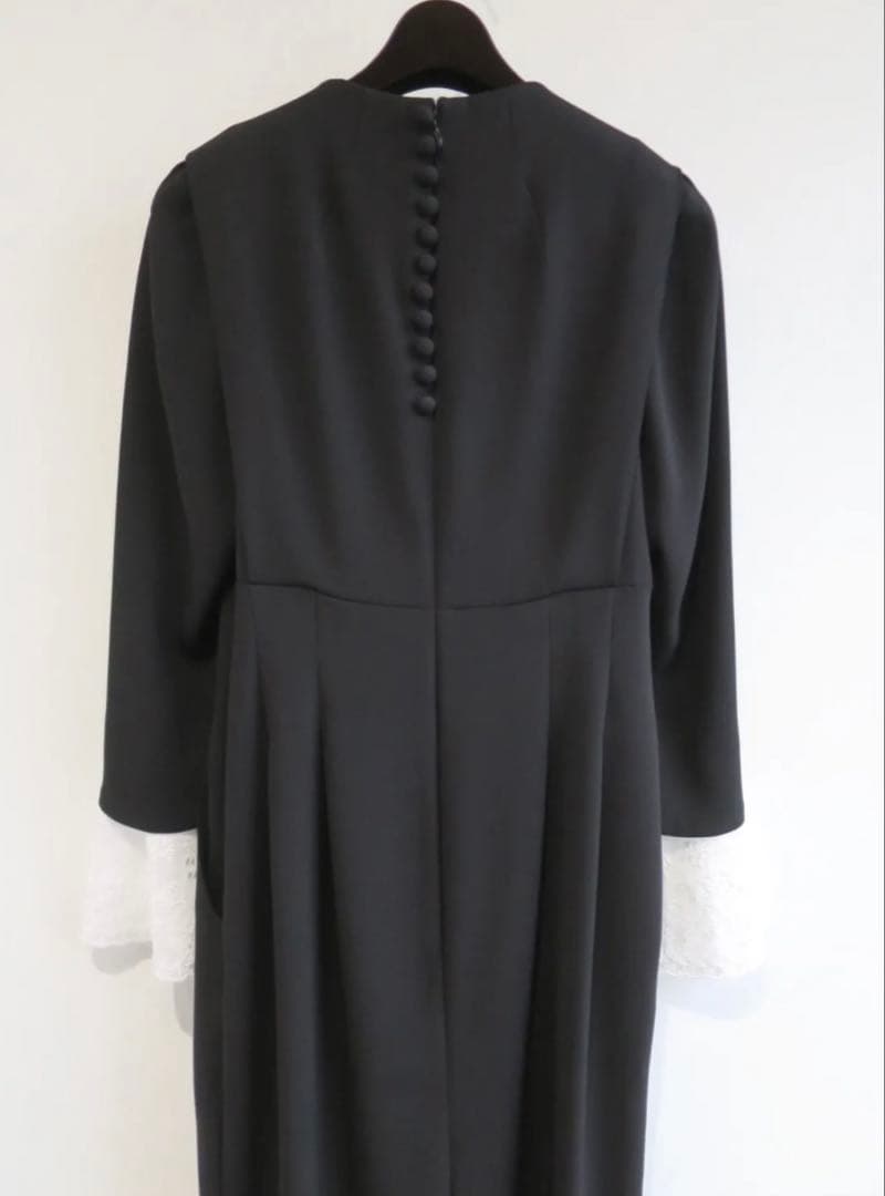 最終値下げMameKurogouchiシルクレースカフドレス 2024ss - メルカリ